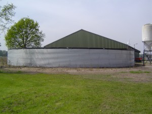 Gödseltank 24,7x2,3 m 1106m³